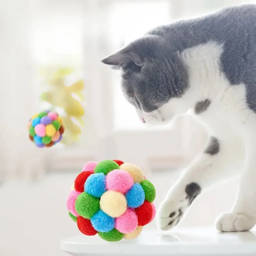 Lot de balles pour chat avec grelot, peluche douce et laine colorée – jouets interactifs pour chats de tous âges.