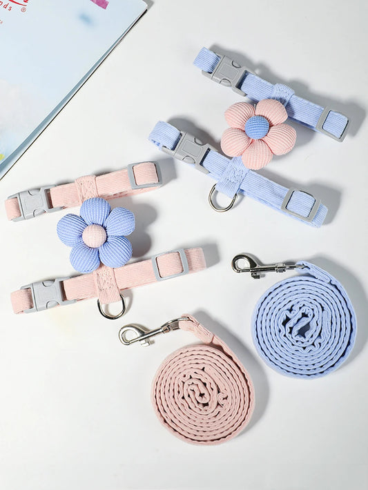Harnais réglable respirant pour chat ou petit chien avec laisse – design fleur mignon, anti-étranglement – taille S ou M en plusieurs coloris